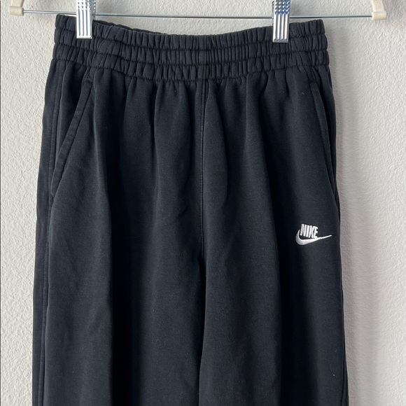 Nike Black Sweatpants - Kids M - Picture 2 of 8
